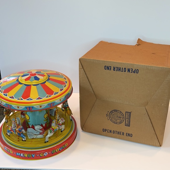 J Chein & Co Musical Merry Go Round - Picture 7 of 17